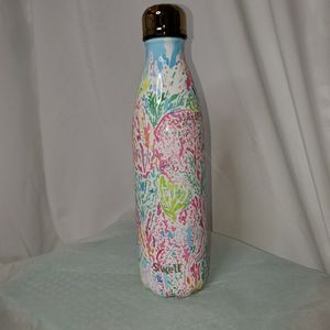 Lilly Pulitzer Swell container